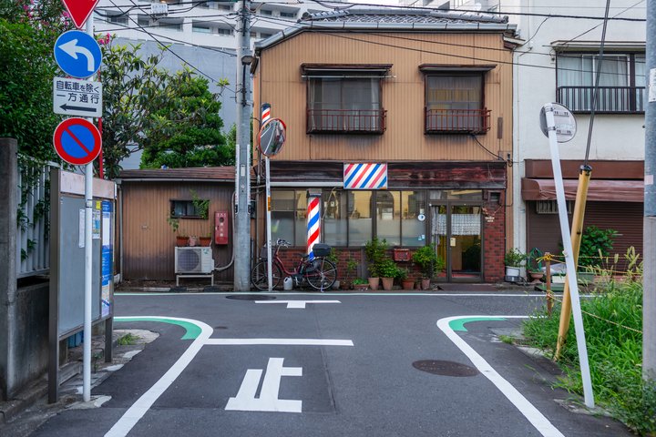 事業を営んでいた親の不動産を相続し、売却した事例